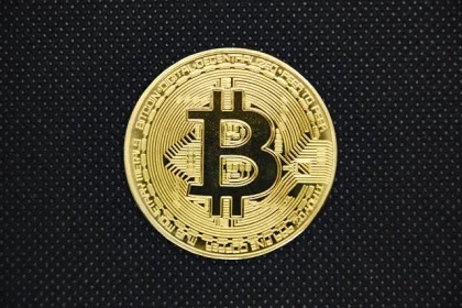 bitcoin-4912863_640